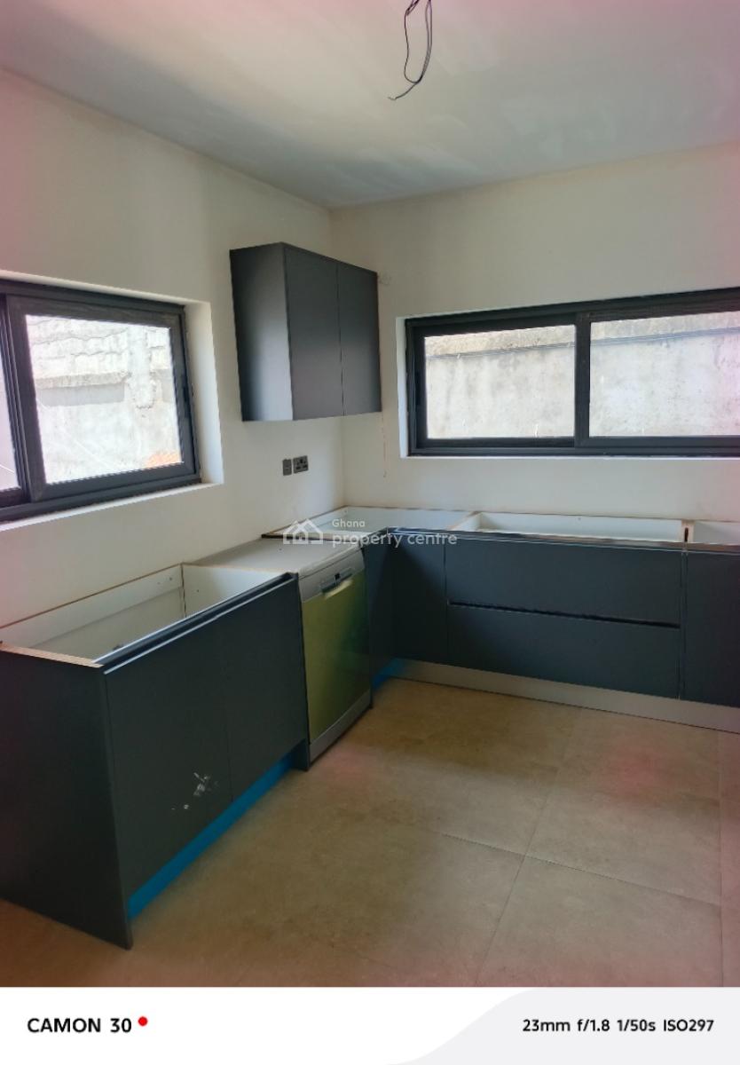 4-bedroom Townhouse, Cantoments,seekers Realty, North Labone, Accra, Townhouse for Sale