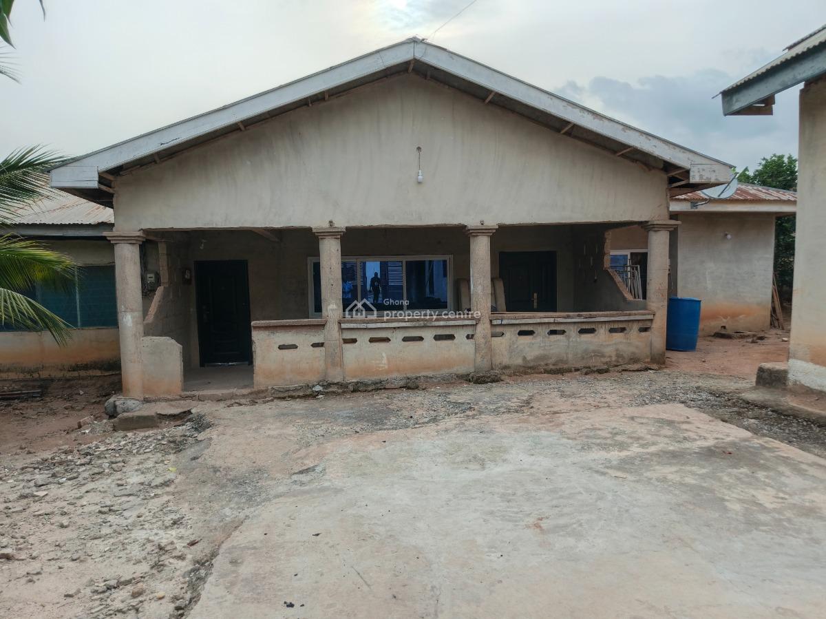 7 Bedrooms, Kotei, Near Ayeduase, Knust., Kumasi Metropolitan, Ashanti, House for Sale