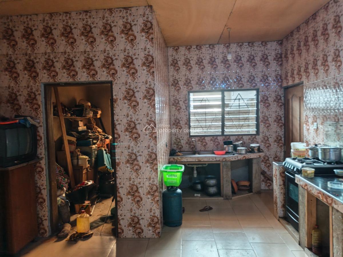 7 Bedrooms, Kotei, Near Ayeduase, Knust., Kumasi Metropolitan, Ashanti, House for Sale