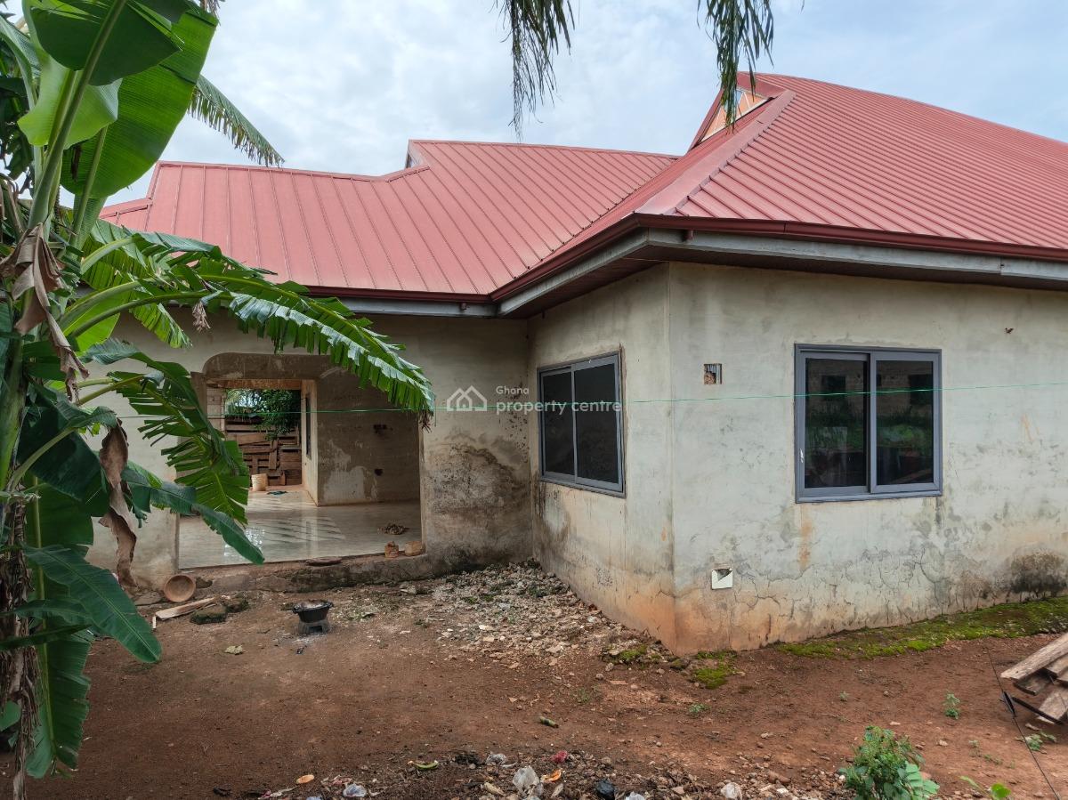 5 Bedrooms, Adankwaame, on Abrepo Barekese Road., Kumasi Metropolitan, Ashanti, House for Sale