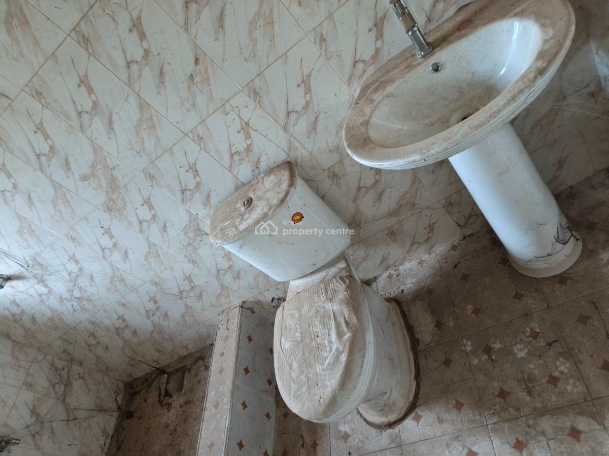 5 Bedrooms, Adankwaame, on Abrepo Barekese Road., Kumasi Metropolitan, Ashanti, House for Sale