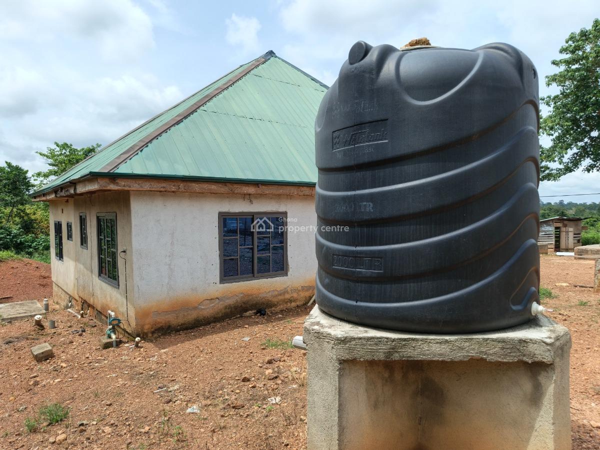 Fish Farm      ( with 2 Bedrooms House), Nyinahin, Abuakwa Bibiani Road, Kumasi Metropolitan, Ashanti, Tank Farm for Sale