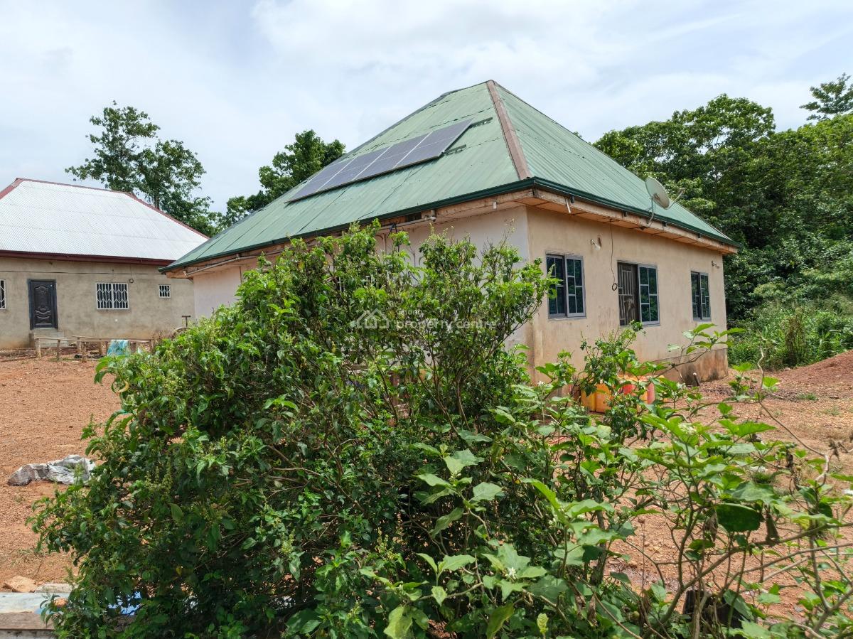 Fish Farm      ( with 2 Bedrooms House), Nyinahin, Abuakwa Bibiani Road, Kumasi Metropolitan, Ashanti, Tank Farm for Sale