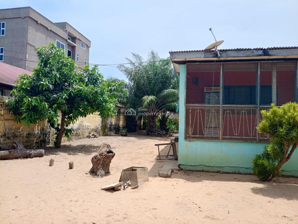 3 Bedroom Plus Outhouse, Dansoman Datus, Abelemkpe, Accra, Detached Bungalow for Sale