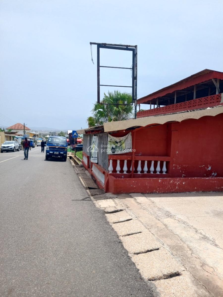 Old Scattered Apartments on Tarred Road, Bar Chart, Dansoman, Accra, Detached Bungalow for Sale