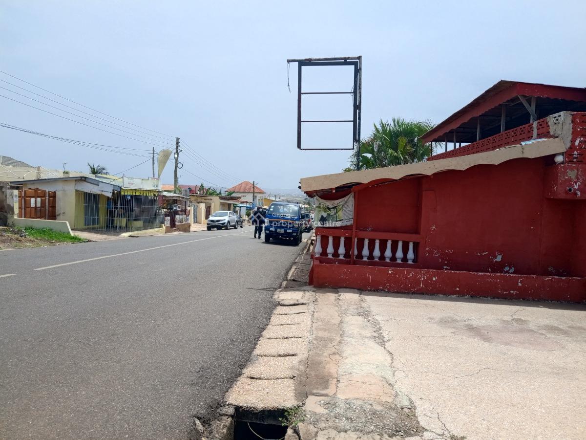 Old Scattered Apartments on Tarred Road, Bar Chart, Dansoman, Accra, Detached Bungalow for Sale