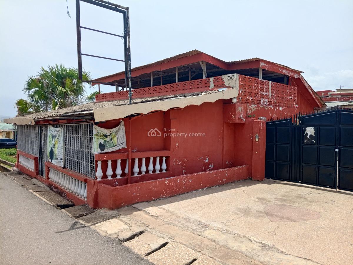Old Scattered Apartments on Tarred Road, Bar Chart, Dansoman, Accra, Detached Bungalow for Sale