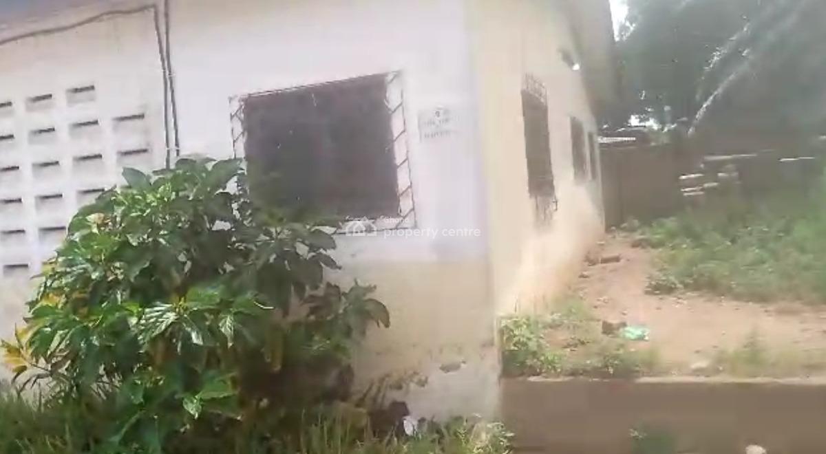Plot with Old Building, Russia Road, Old Dansoman, Accra, Detached Bungalow for Sale