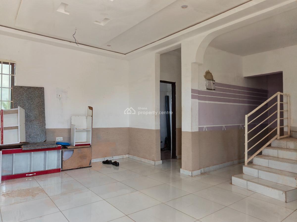 4 Bedrooms, Ejisu Donaso, Ejisu-juaben Municipal, Ashanti, House for Sale