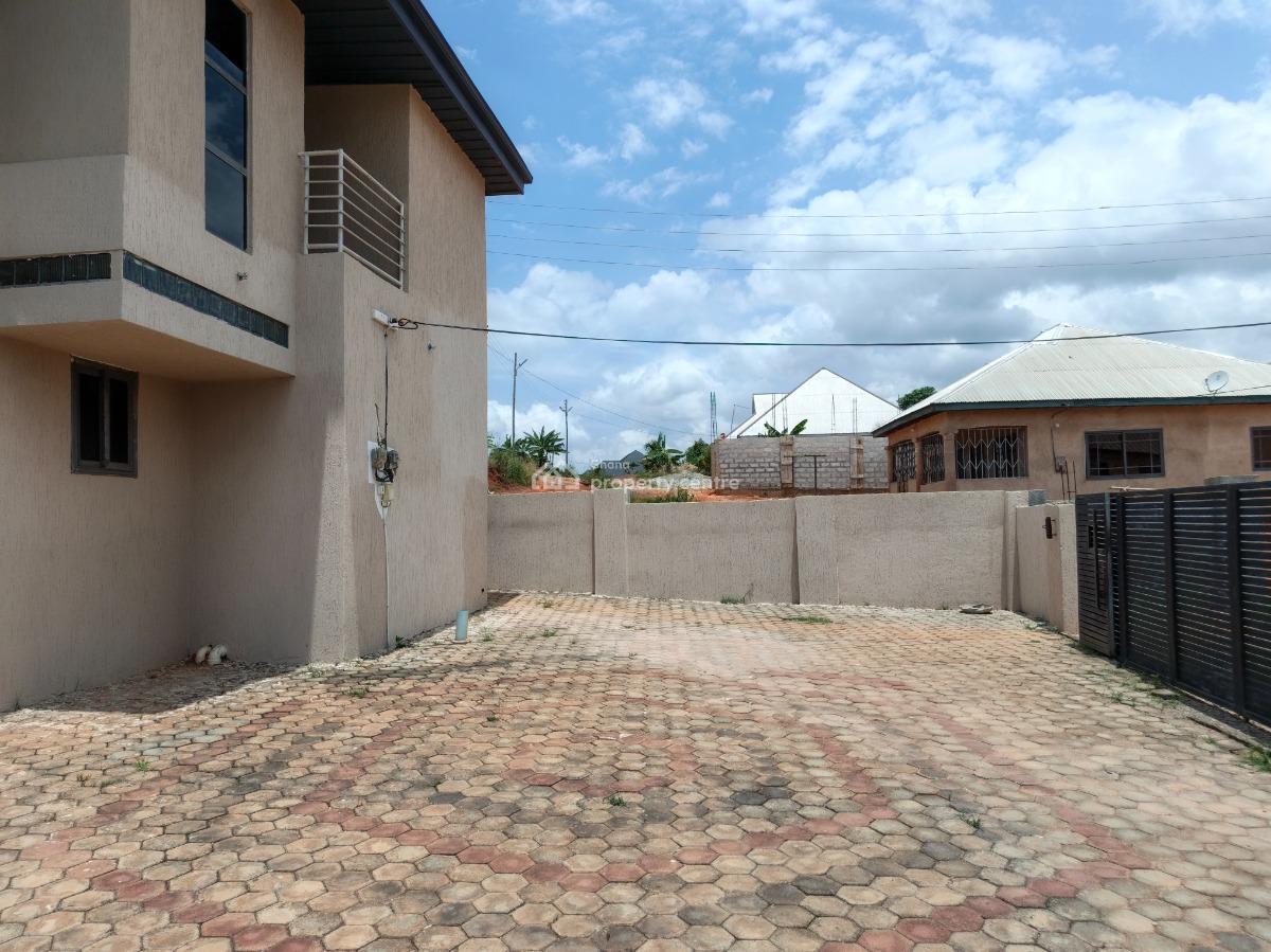 4 Bedrooms, Ejisu Donaso, Ejisu-juaben Municipal, Ashanti, House for Sale