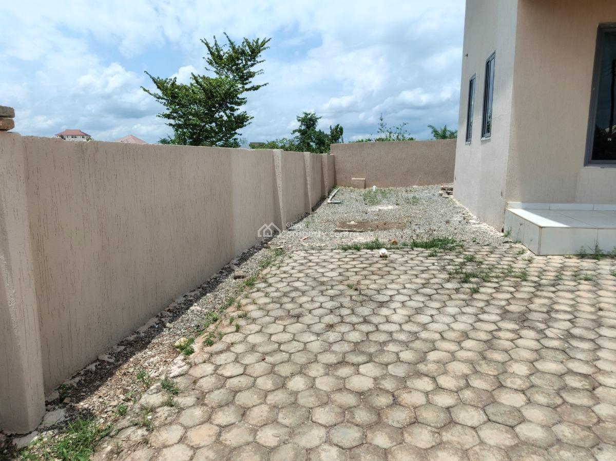 4 Bedrooms, Ejisu Donaso, Ejisu-juaben Municipal, Ashanti, House for Sale