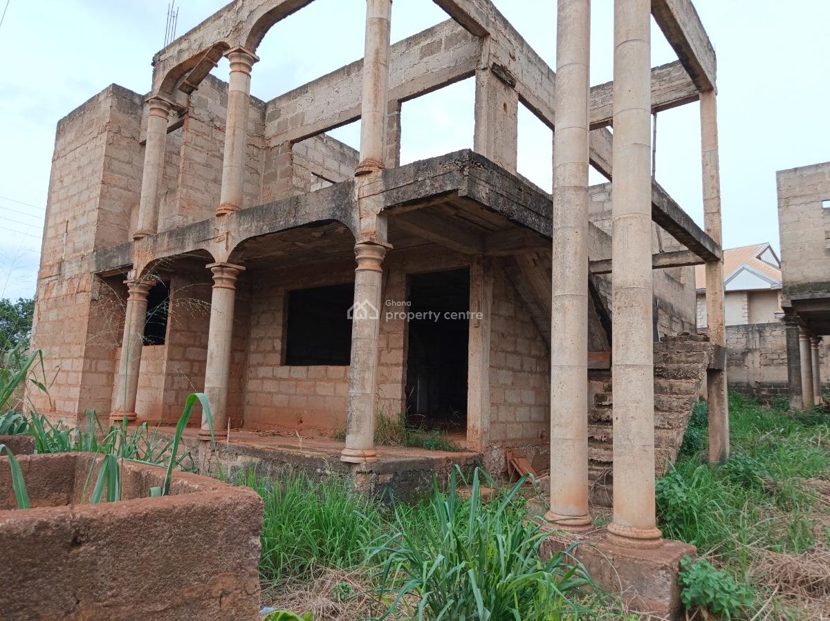 13 Bedrooms ( 3 Separate Houses), Ejisu Besease ( K Lebi), Ejisu-juaben Municipal, Ashanti, House for Sale