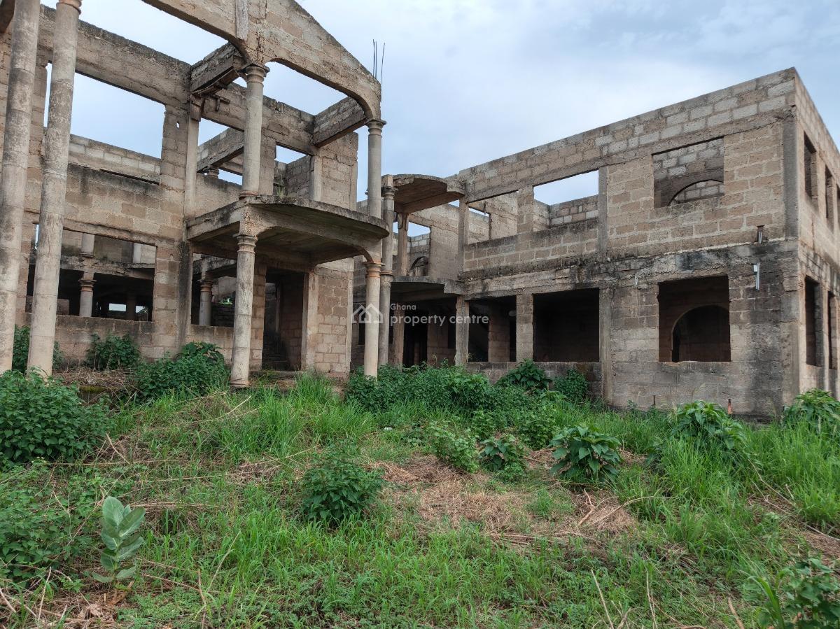 13 Bedrooms ( 3 Separate Houses), Ejisu Besease ( K Lebi), Ejisu-juaben Municipal, Ashanti, House for Sale