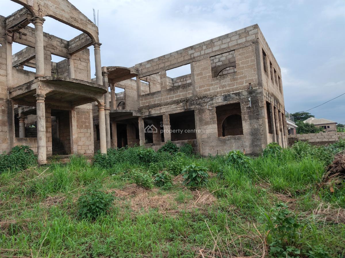 13 Bedrooms ( 3 Separate Houses), Ejisu Besease ( K Lebi), Ejisu-juaben Municipal, Ashanti, House for Sale