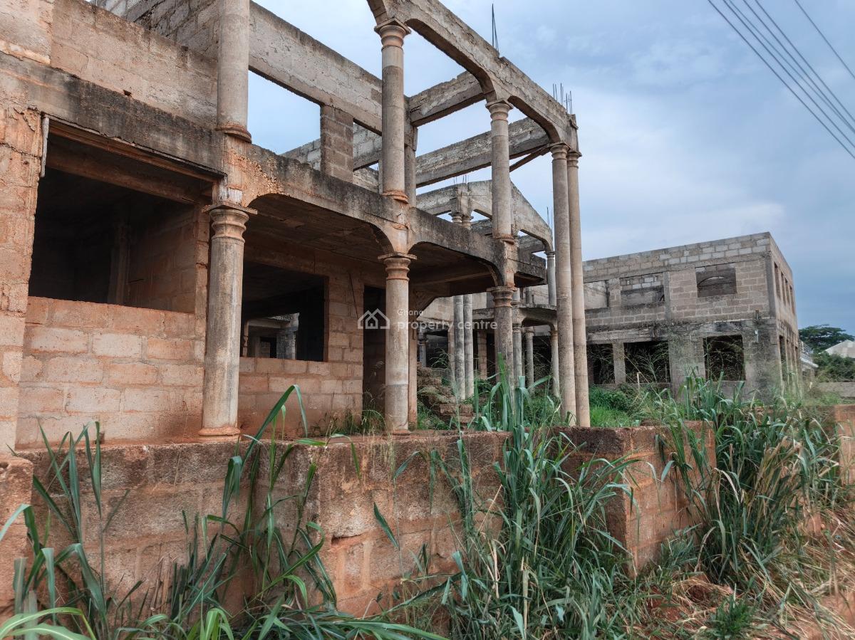 13 Bedrooms ( 3 Separate Houses), Ejisu Besease ( K Lebi), Ejisu-juaben Municipal, Ashanti, House for Sale