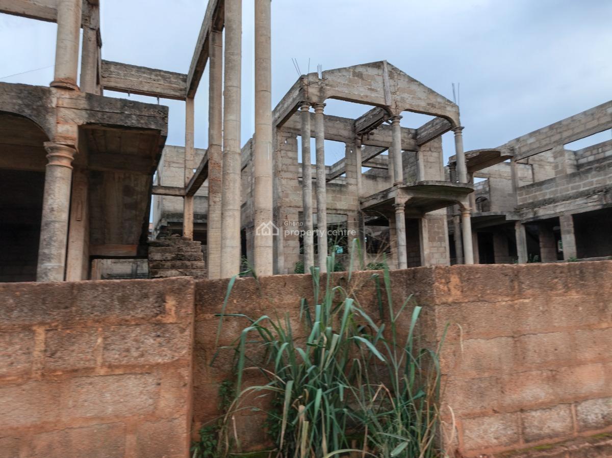 13 Bedrooms ( 3 Separate Houses), Ejisu Besease ( K Lebi), Ejisu-juaben Municipal, Ashanti, House for Sale