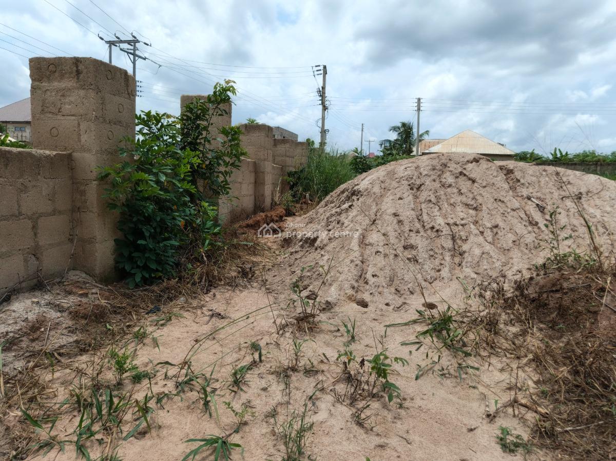 Plot.   ( Fence Walled), Ejisu Donaso, Ejisu-juaben Municipal, Ashanti, Residential Land for Sale