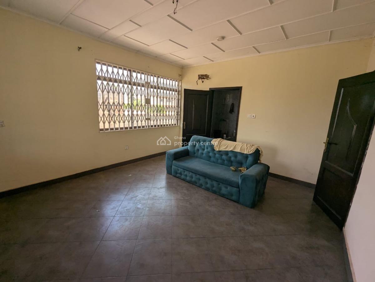 3 Bedrooms at Cfc Estate, Cfc Estate, Dome, Ga East Municipal, Accra, Apartment for Rent