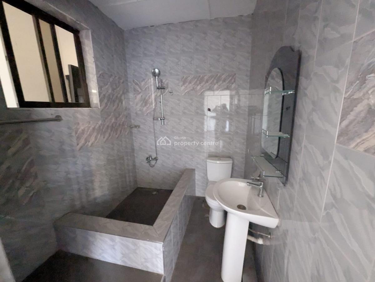 3 Bedrooms at Cfc Estate, Cfc Estate, Dome, Ga East Municipal, Accra, Apartment for Rent