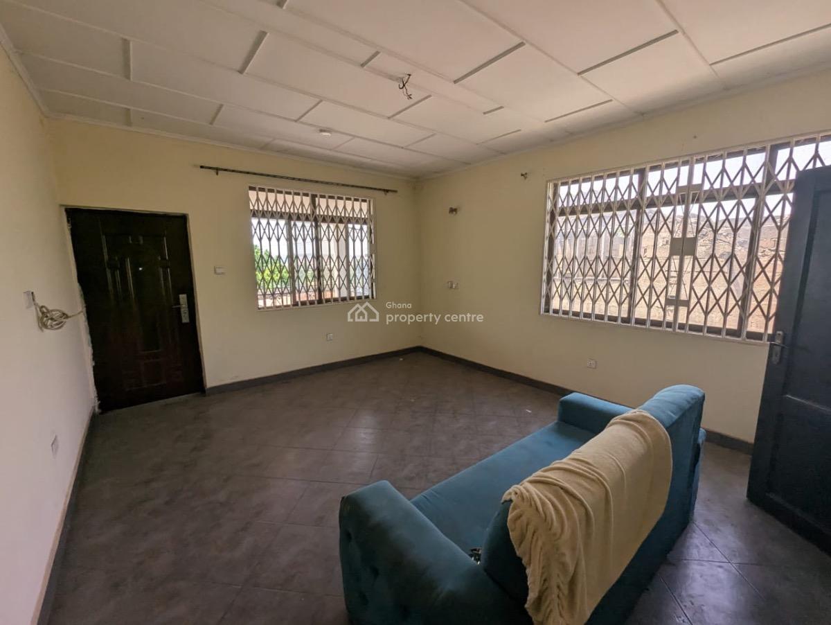 3 Bedrooms at Cfc Estate, Cfc Estate, Dome, Ga East Municipal, Accra, Apartment for Rent