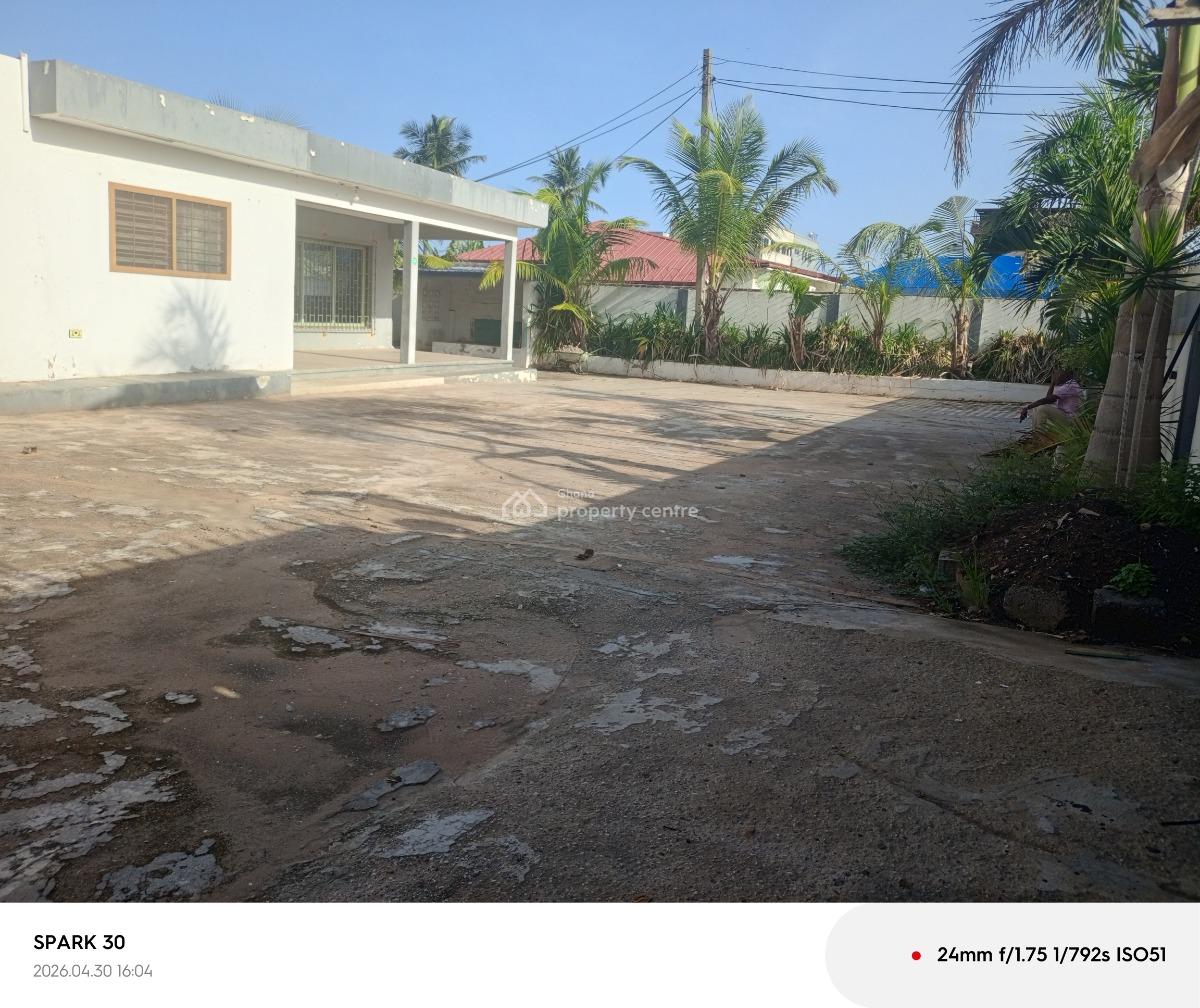 5- Bedroom Self Contain, Osu Oxford Street, Osu, Accra, Detached Bungalow for Rent