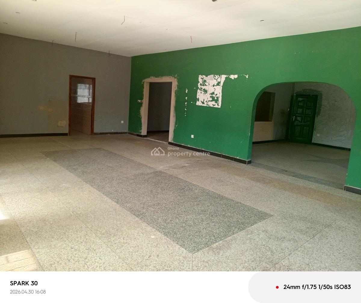 5- Bedroom Self Contain, Osu Oxford Street, Osu, Accra, Detached Bungalow for Rent