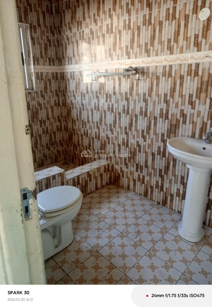 5- Bedroom Self Contain, The Browns Realtor . Osu Oxford Street, Osu, Accra, Detached Bungalow for Rent
