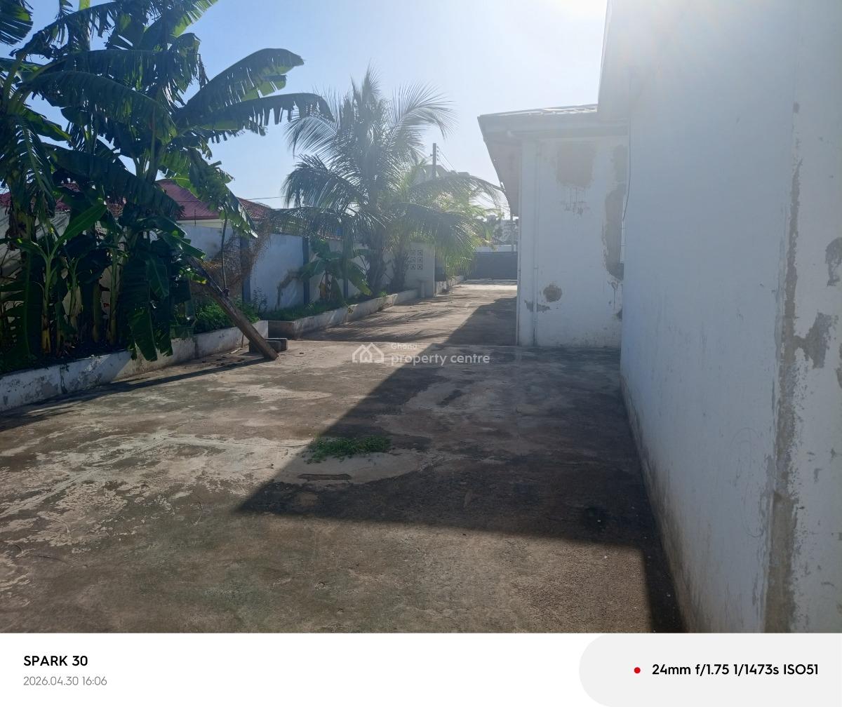 House, Osu Oxford Street, Osu, Accra, House for Sale