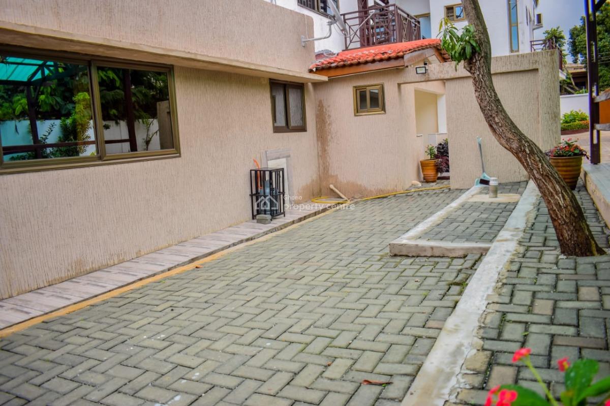 2-bedrooms Fully Finished, Labone Ecobank Side, North Labone, Accra, Apartment for Rent