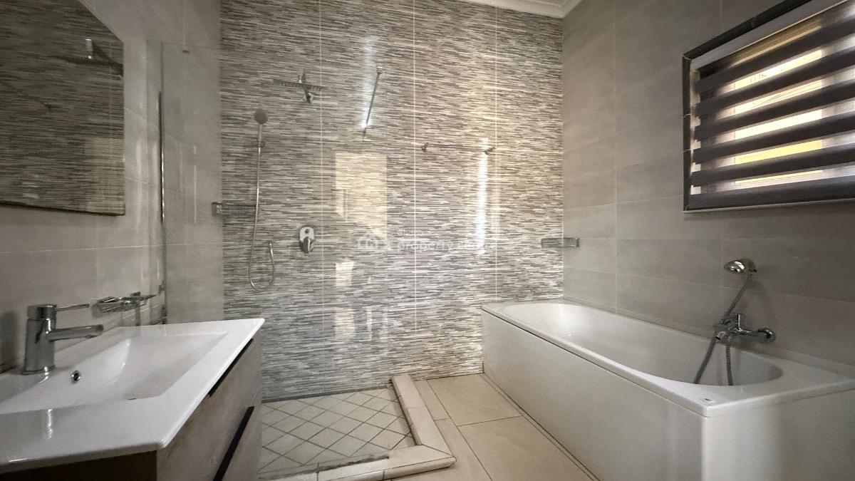 Furnished 3 Bedroom Townhouse in a Gated Community with Pool and Gym, Cantonments, Accra, Townhouse for Rent
