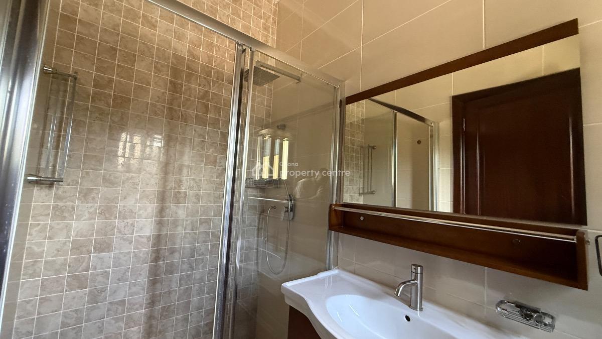 Furnished 3 Bedroom Townhouse in a Gated Community with Pool and Gym, Cantonments, Accra, Townhouse for Rent