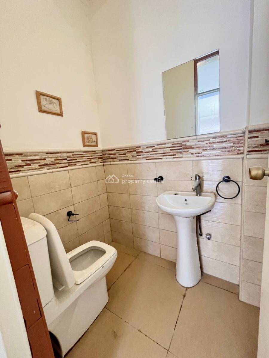 2 Bebroom Self Compound, Cantonment, Cantonments, Accra, House for Rent