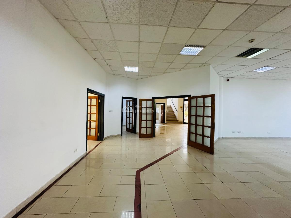 1000 Sqm Office Space, Dzorwulu, Dzorwulu, Accra, Office Space for Rent