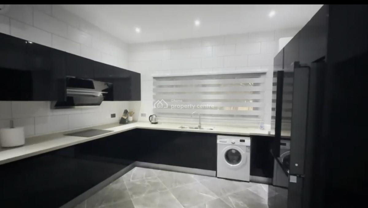 Four Bedroom Exclusive House, Nii Martey Street, East Airport, Airport Residential Area, Accra, Semi-detached Duplex for Rent
