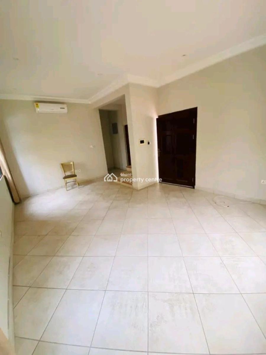 Serviced 2 Bed House with Boys Quarter in a Gated Community with Pool, Dzorwulu, Accra, Townhouse for Rent