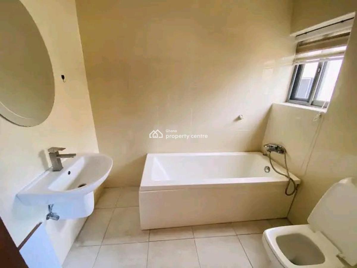 Serviced 2 Bed House with Boys Quarter in a Gated Community with Pool, Dzorwulu, Accra, Townhouse for Rent