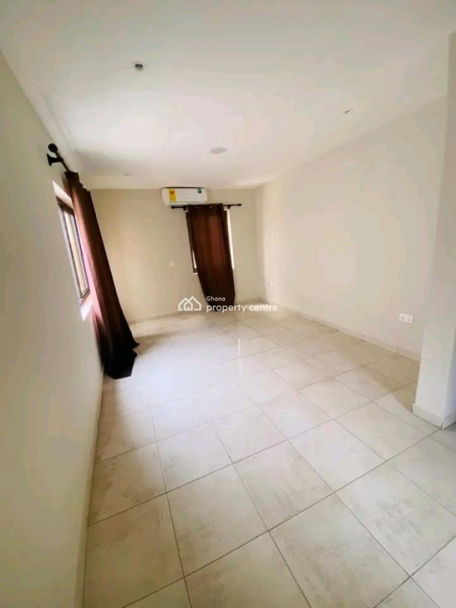 Serviced 2 Bed House with Boys Quarter in a Gated Community with Pool, Dzorwulu, Accra, Townhouse for Rent