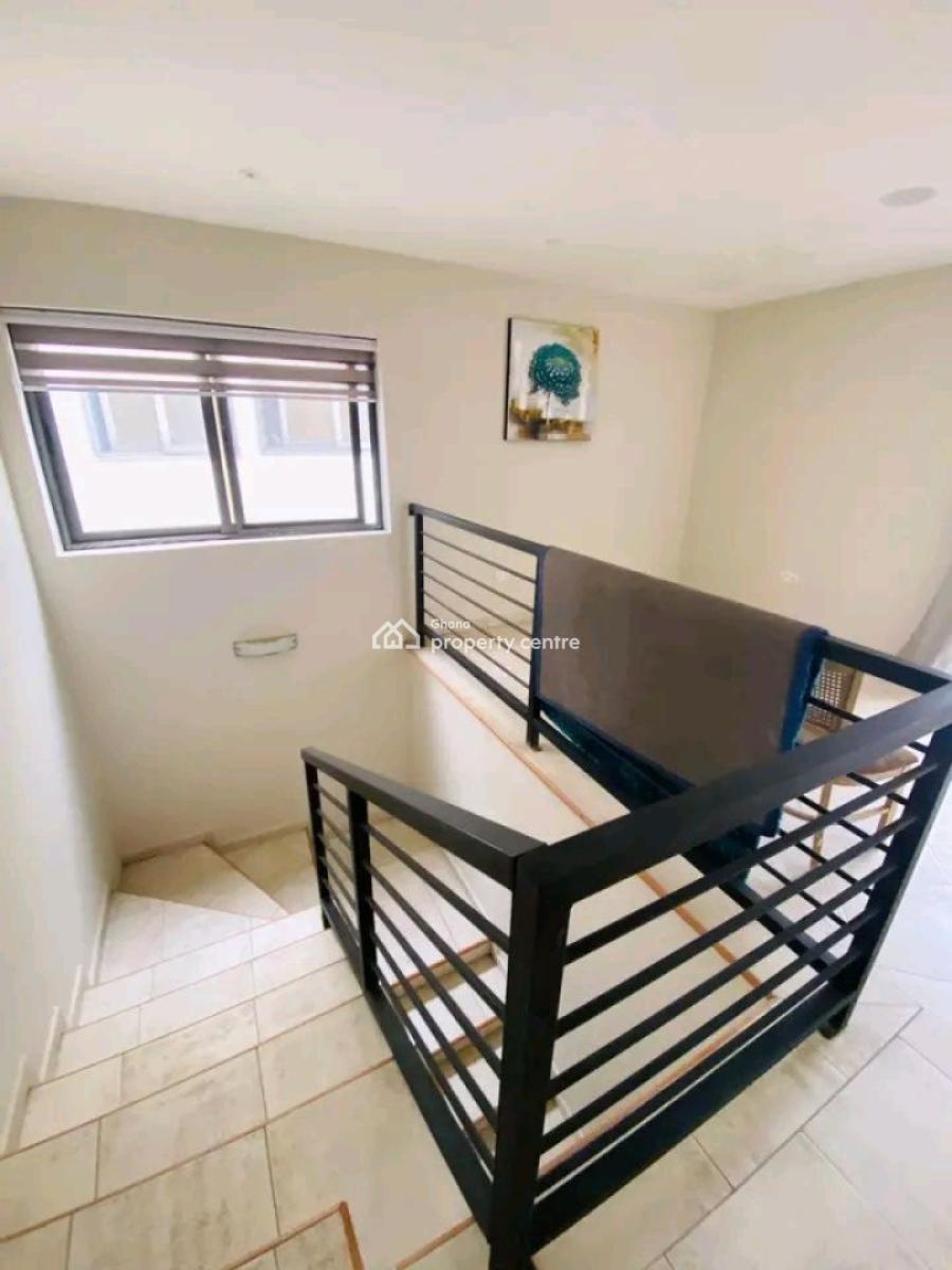 Serviced 2 Bed House with Boys Quarter in a Gated Community with Pool, Dzorwulu, Accra, Townhouse for Rent