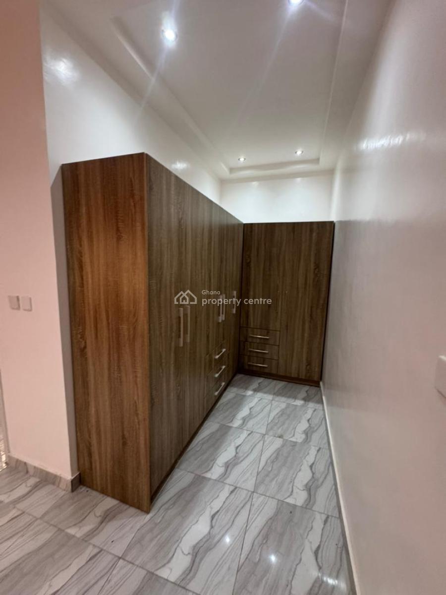 Newly Fully Furnished 5-bedroom House, Kumasi Metropolitan, Ashanti, House for Sale