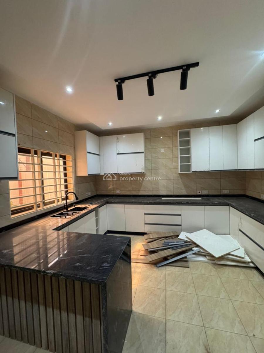 Newly Fully Furnished 5-bedroom House, Kumasi Metropolitan, Ashanti, House for Sale