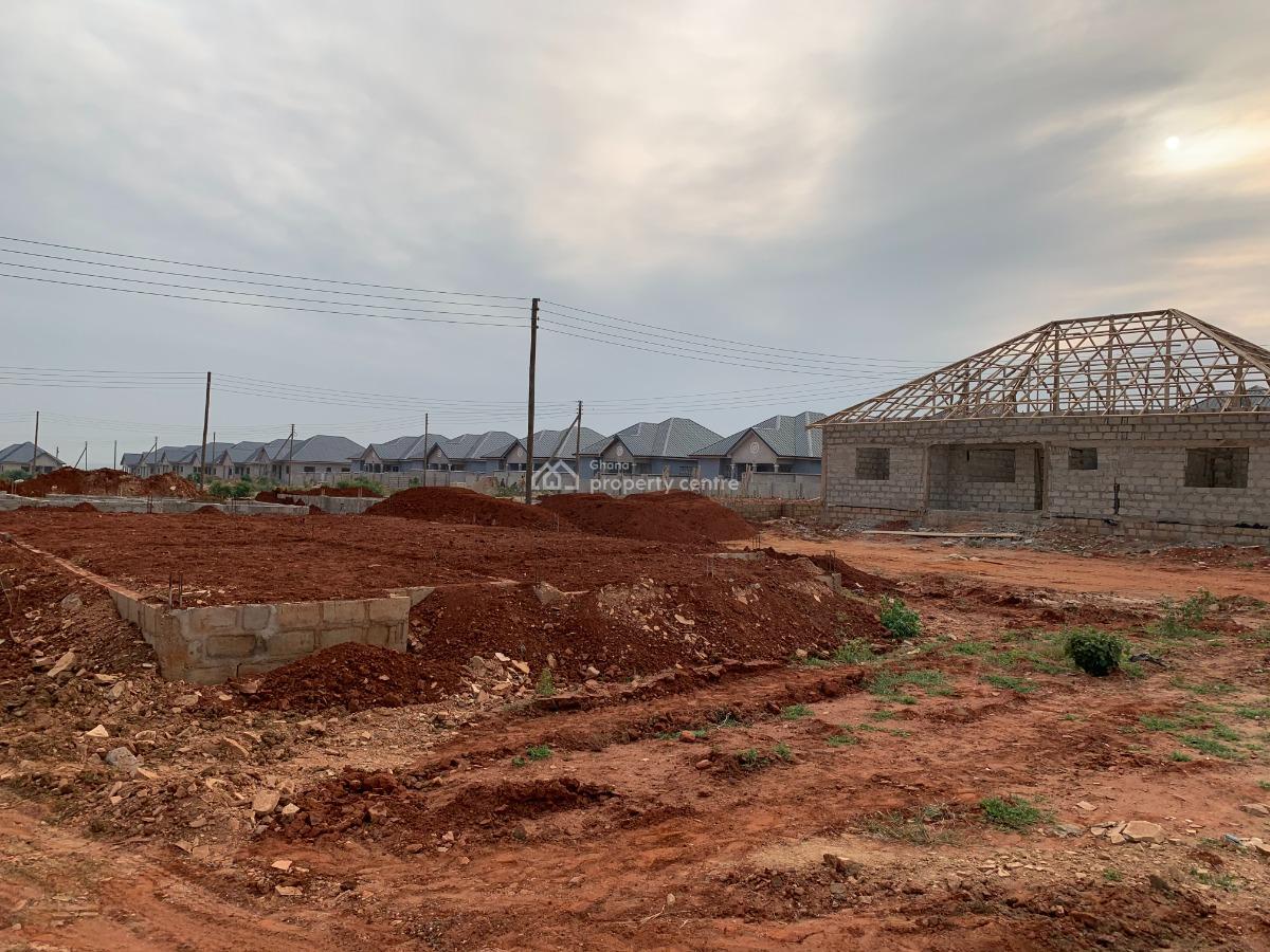 Full Plot Offer -- 70x80 Ft at 60,000 Ghs, Tema, Accra, Mixed-use Land for Sale