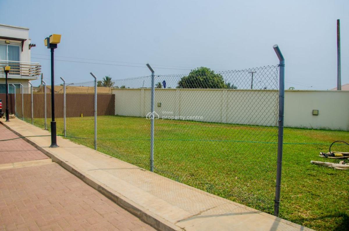 4 Bedroom Townhouse in a Gated Community with Pool and Fitness Center, Bush Road, Tse Addo, Accra, Detached Duplex for Rent