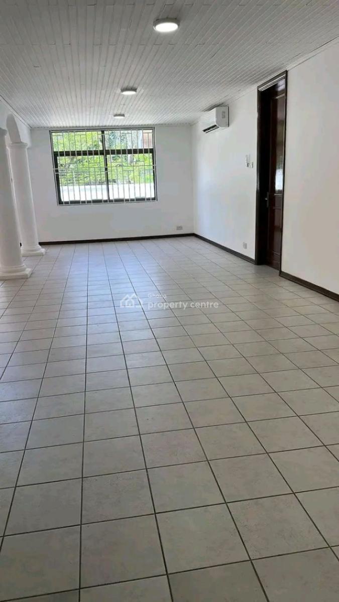 Luxury 4-bed Townhome +bq@ Cantonment, Ghana, Cantonments, Accra, Townhouse for Rent