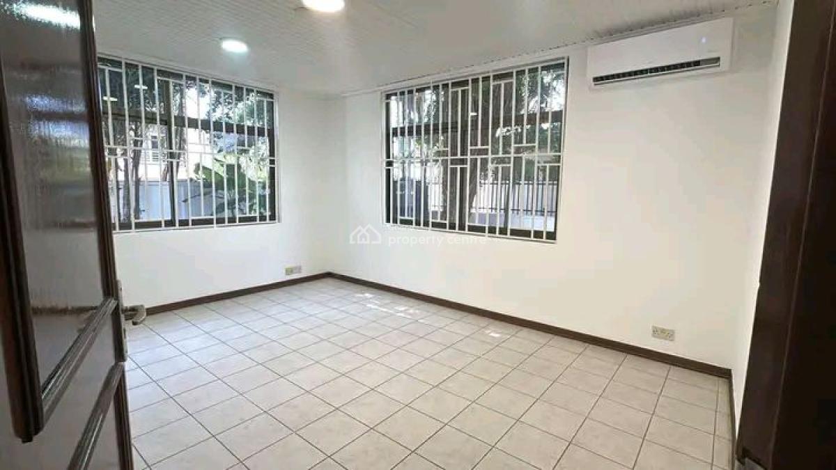 Luxury 4-bed Townhome +bq@ Cantonment, Ghana, Cantonments, Accra, Townhouse for Rent
