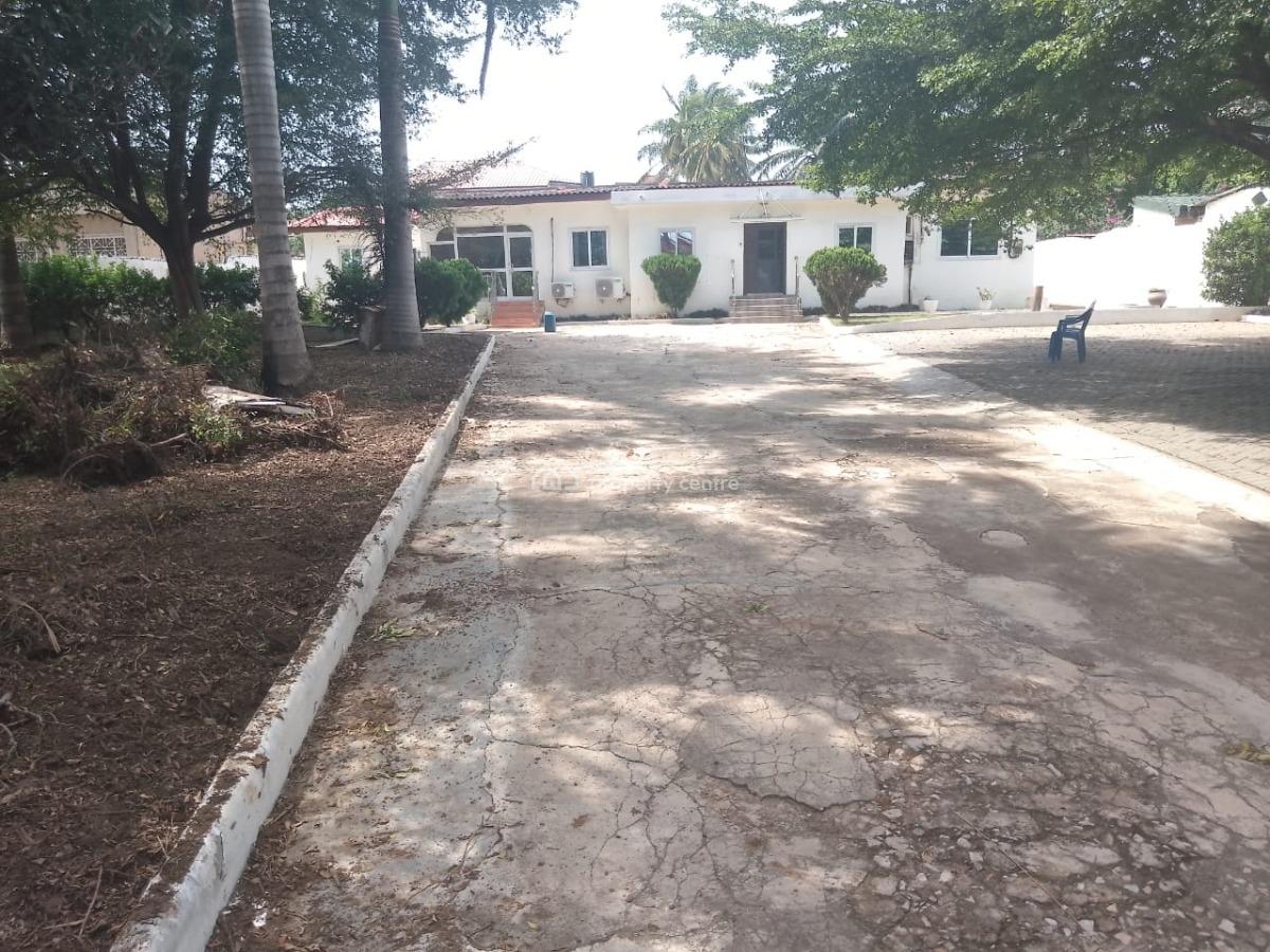 Executive Self Compound 4 Bedroom, Dzorwulu, Accra, House for Rent
