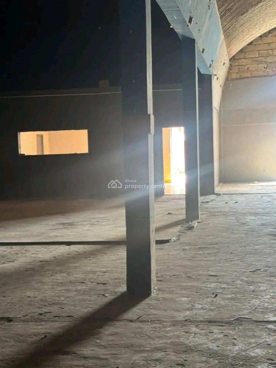 Warehouse in a Prime Location, Around Nestle, Tema Heavy Industrial Area, Tema, Accra, Commercial Property for Rent