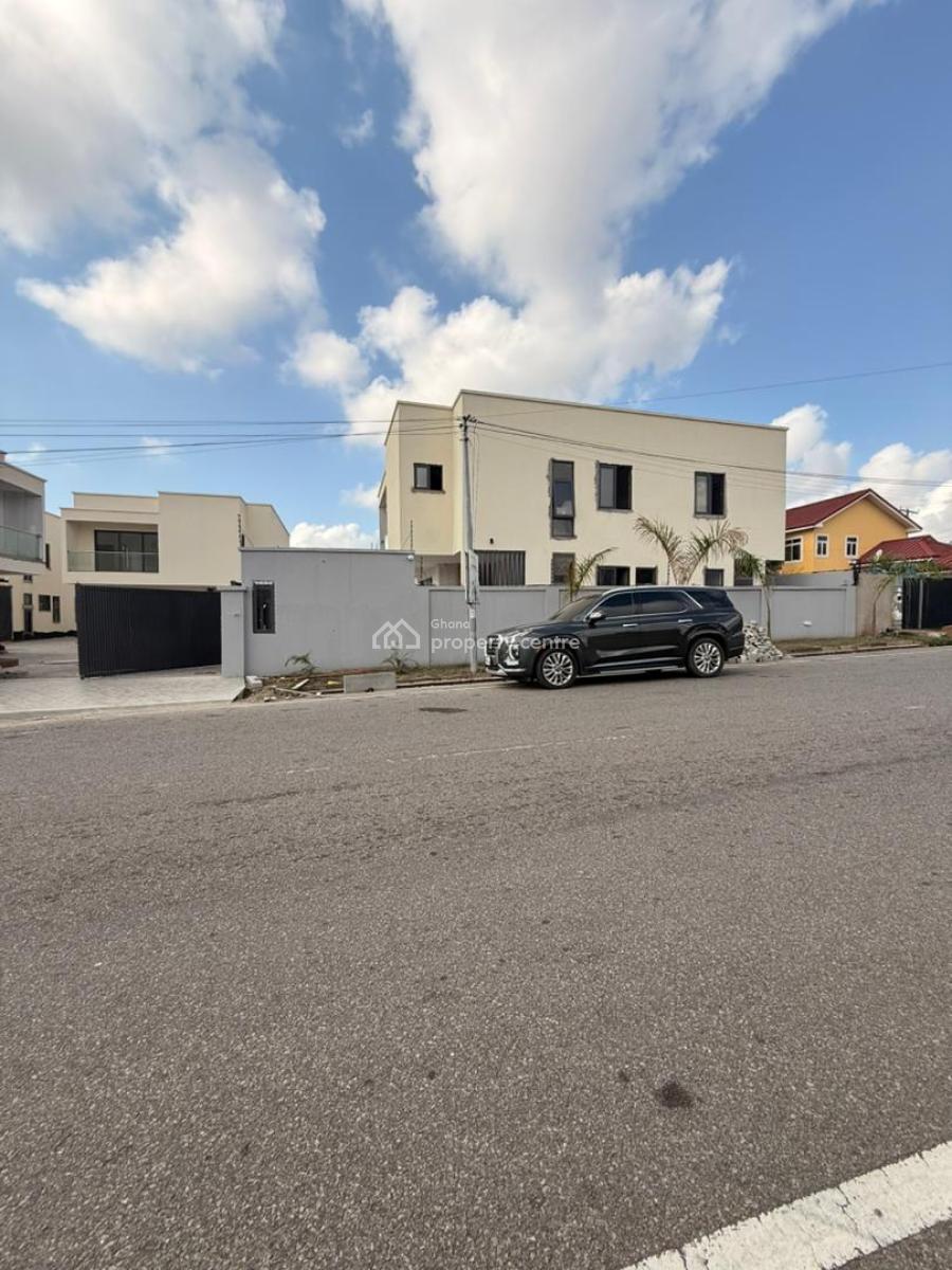 Executive 4 Bedrooms, East Legon, Accra, Townhouse for Sale