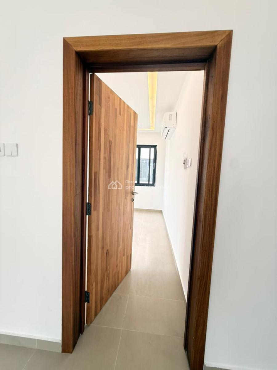 Executive 4 Bedrooms, East Legon, Accra, Townhouse for Sale