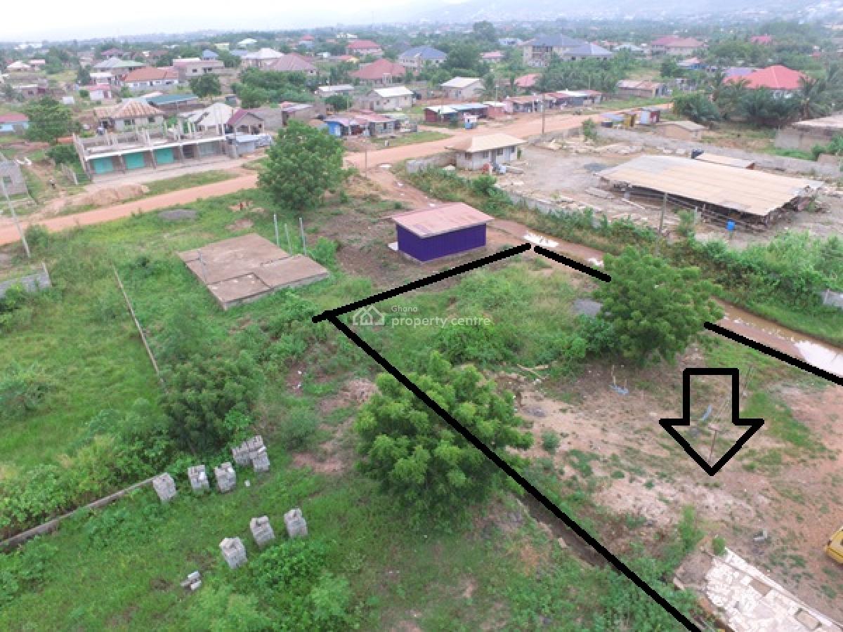 Plot of Land in a Good Location with Easy Acess., Ayi-kuma Road, Dodowa, Shai Osudoku, Accra, Residential Land for Sale