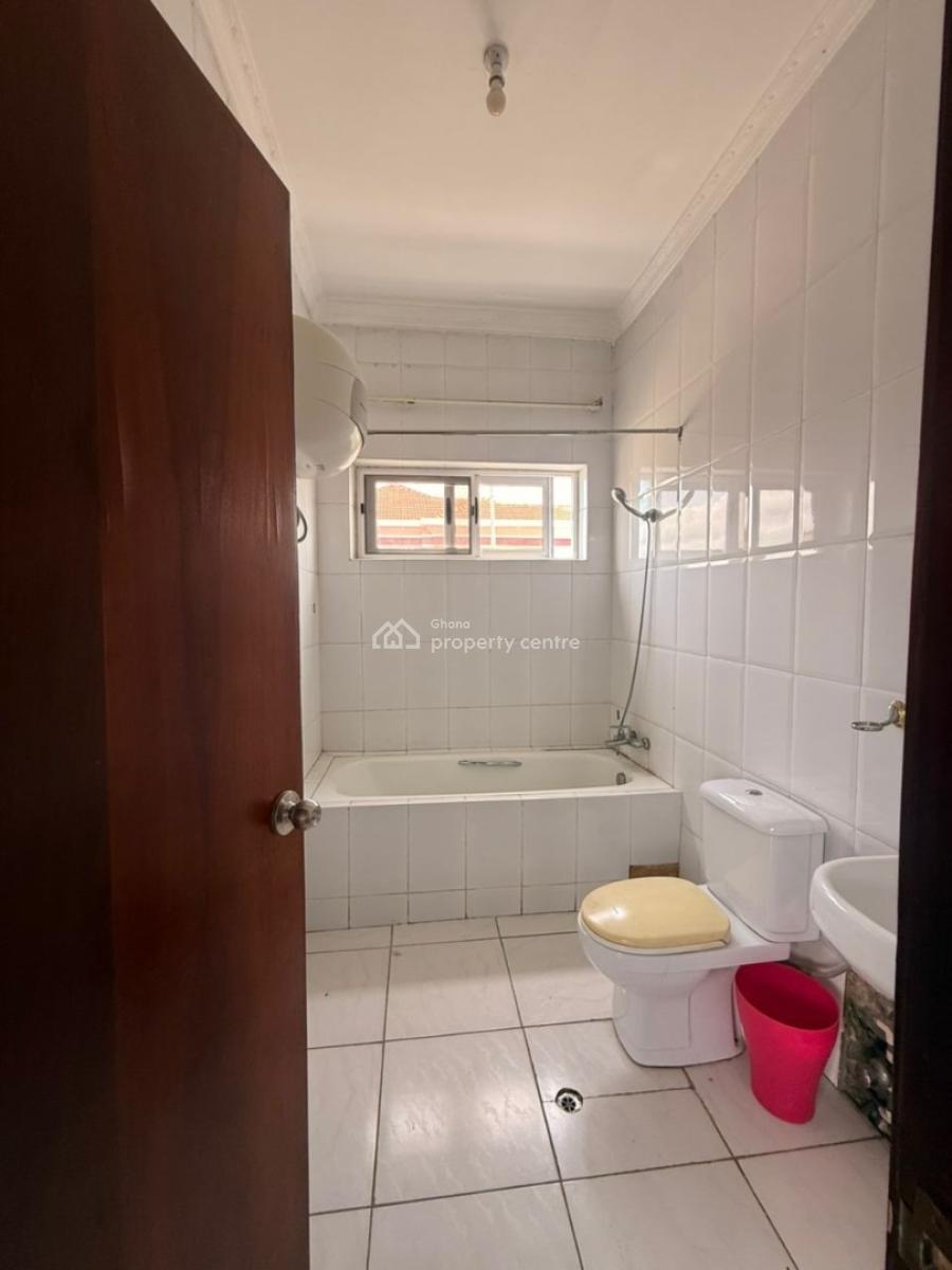 Executive Self Compound 4 Bedrooms, Cantonments, Accra, House for Rent